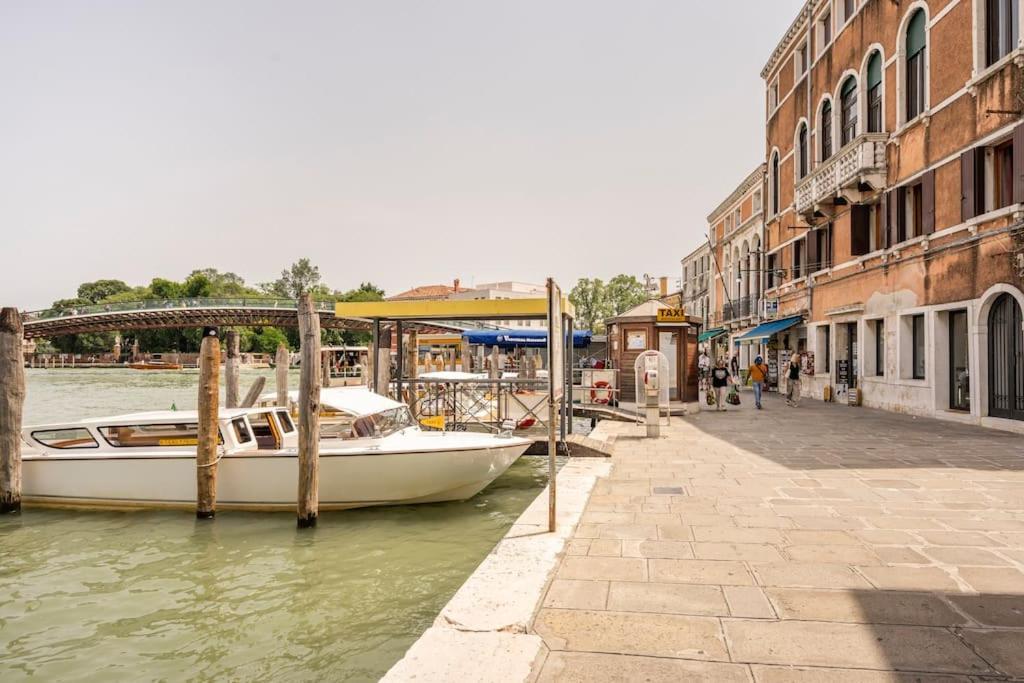 Venice Luxury Suites Exterior photo